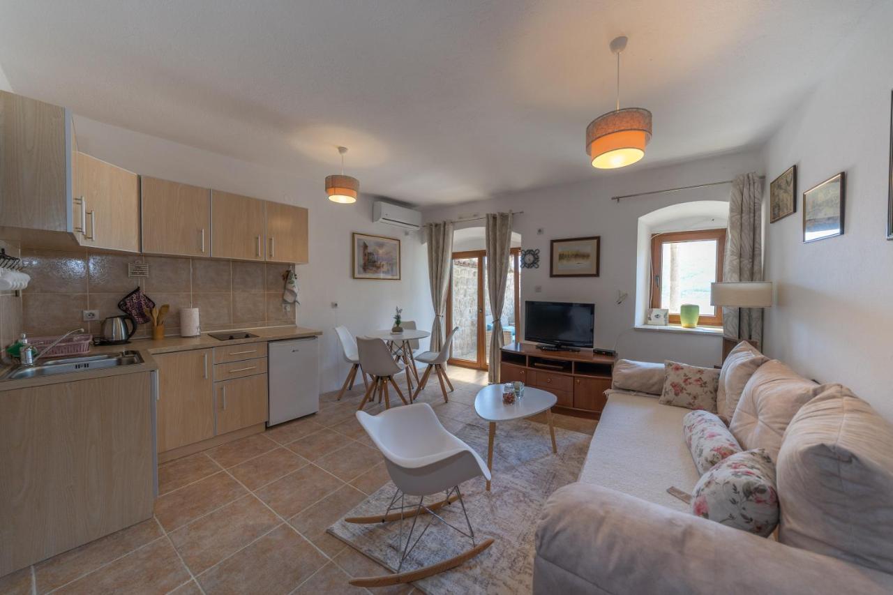 Apartments Franovic Пераст Екстер'єр фото