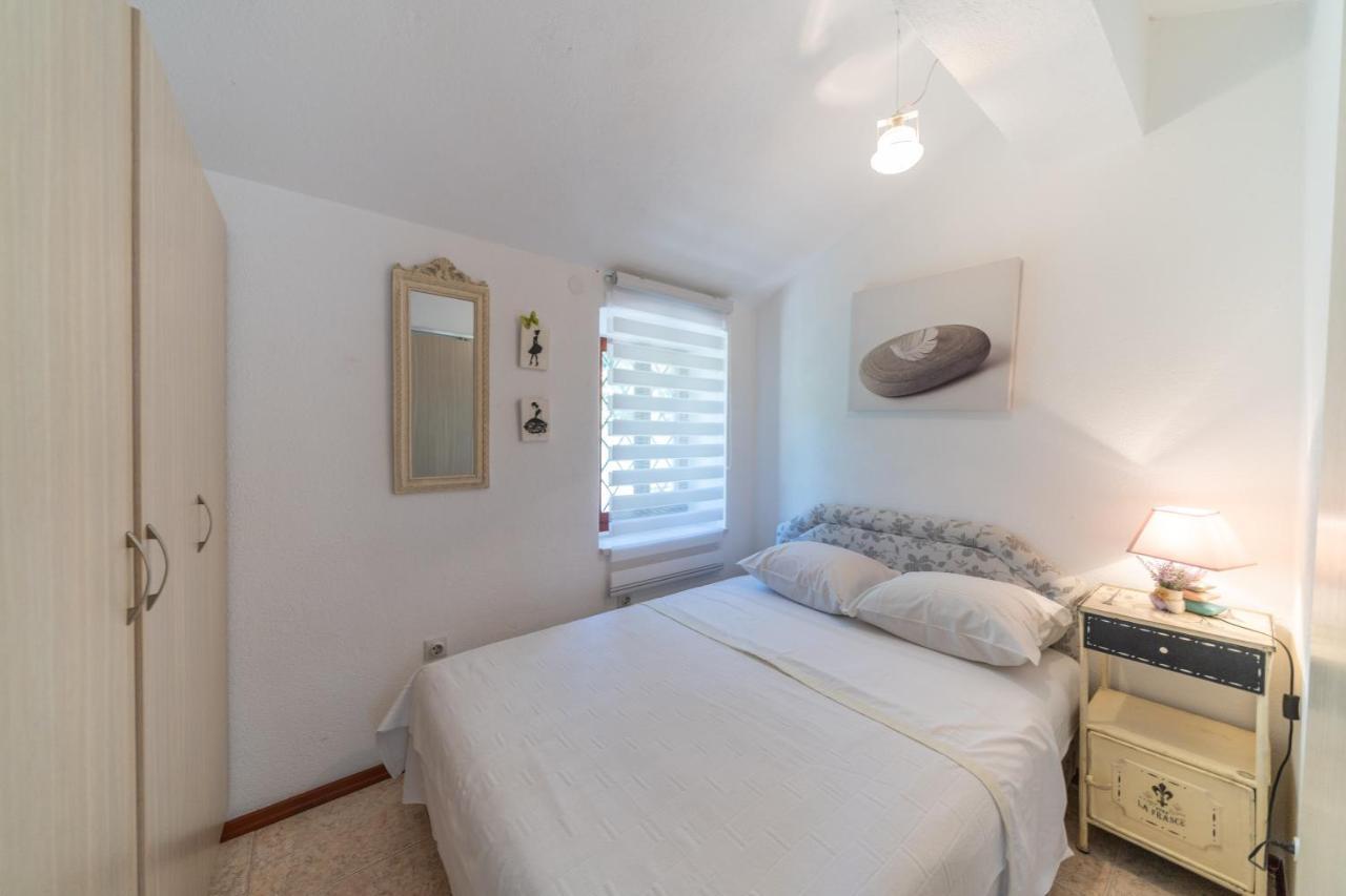 Apartments Franovic Пераст Екстер'єр фото